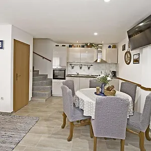 Holiday Listesi 1 Trogir